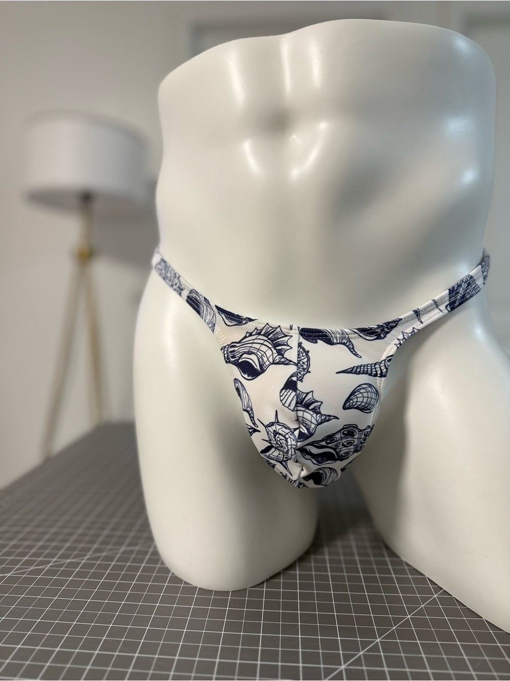 Men's White Shell-Print Low-Rise Briefs